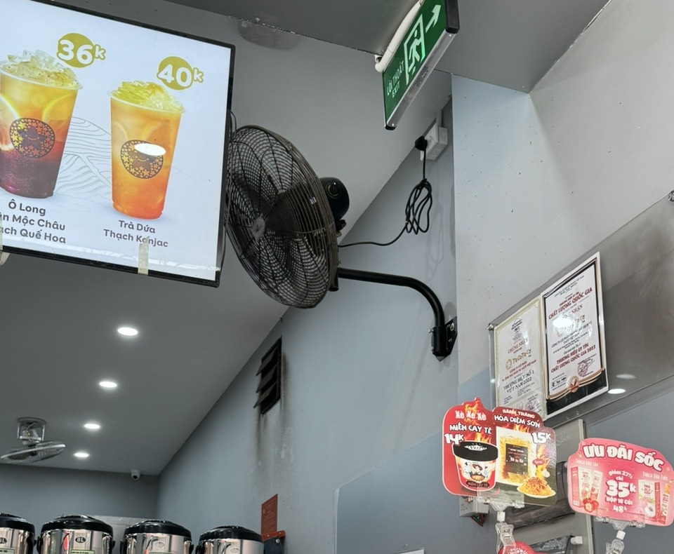 Quạt công nghiệp treo tường 650 Superlite Max SLW 650 10 Quạt công nghiệp treo tường